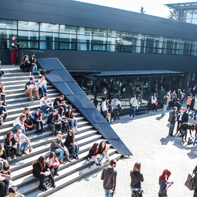 9_280x280_crop_478b24840a