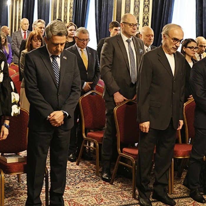 ukrajna-ukrpressbg-com_700x700_crop_478b24840a