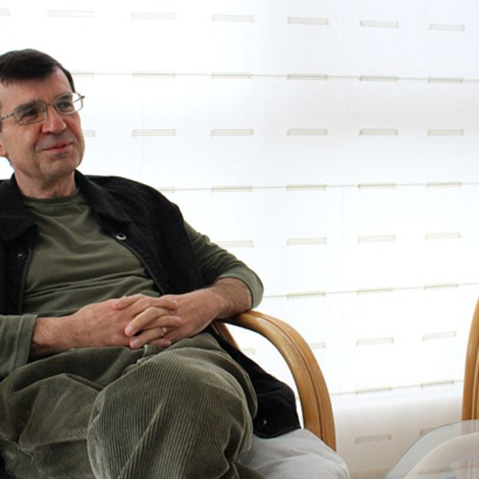 vladimir-gradev-uikipediq_700x700_crop_478b24840a