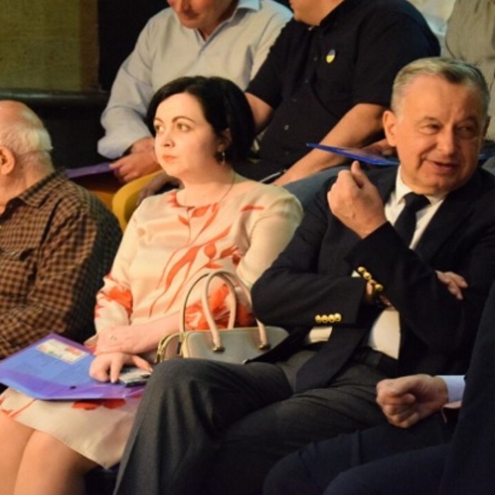 2_700x700_crop_478b24840a