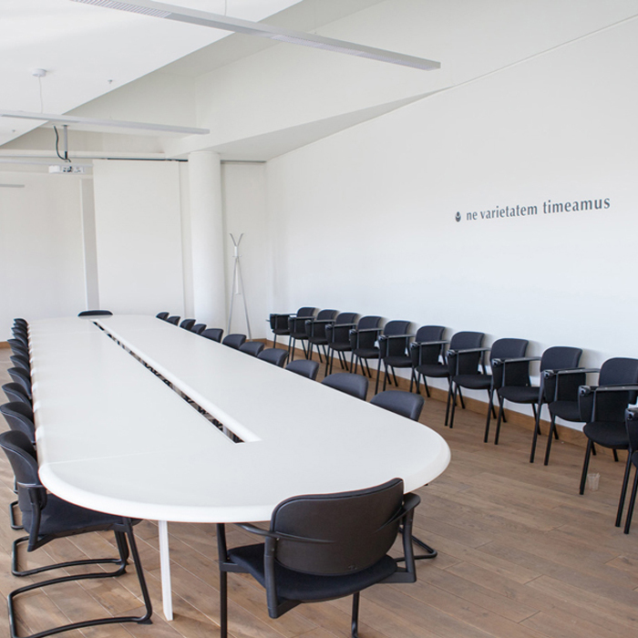 img-0048_700x700_crop_478b24840a